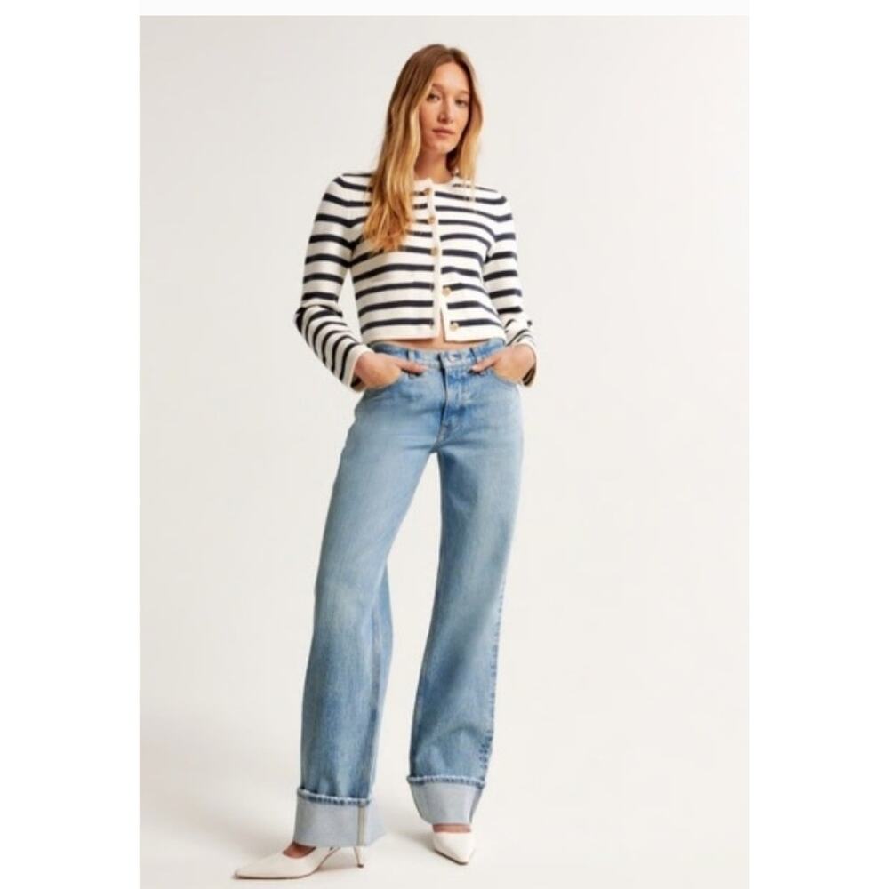 Abercrombie & Fitch Curve Love The Baggy Low Rise Cuffed Jeans